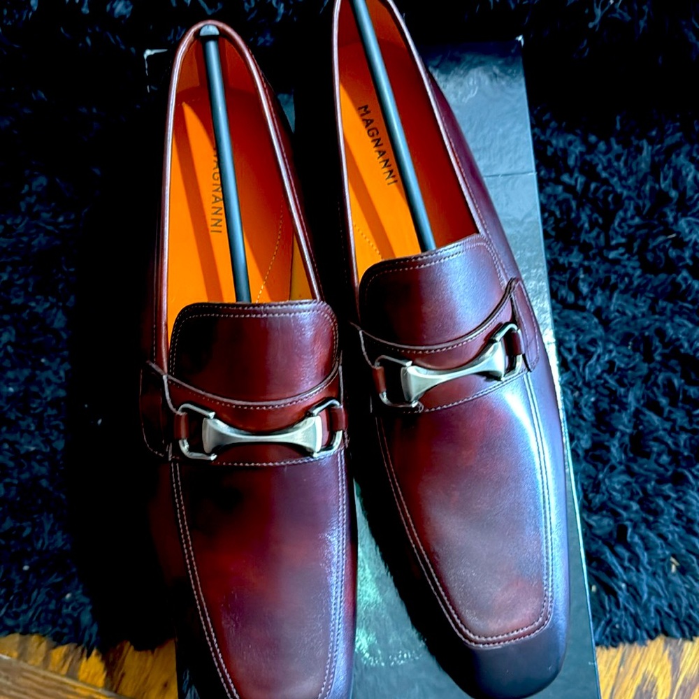 Magnanni men’s casual loafers